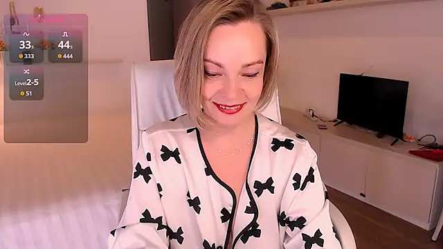 Snapshot of Tilly_Eliot chatting on October 2025 07:26:02 PM Tilly Eliot online show from October 2025 07:26:02 PM