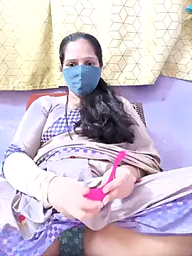 Snapshot of Rising_Smiler chatting on December 2024 05:53:02 PM Rising Smiler online show from December 2024 05:53:02 PM