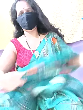 Snapshot of Rising_Smiler chatting on January 2025 05:59:02 PM Rising Smiler online show from January 2025 05:59:02 PM