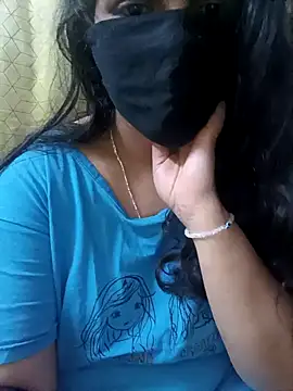 Snapshot of Rising_Smiler chatting on January 2025 09:40:01 PM Rising Smiler online show from January 2025 09:40:01 PM