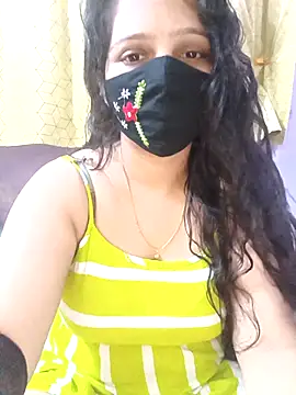 Snapshot of Rising_Smiler chatting on October 2025 12:45:02 PM Rising Smiler online show from October 2025 12:45:02 PM