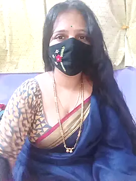 Snapshot of Rising_Smiler chatting on October 2025 05:37:01 PM Rising Smiler online show from October 2025 05:37:01 PM