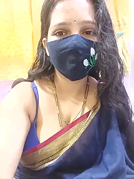 Snapshot of Rising_Smiler chatting on November 2025 09:31:01 AM Rising Smiler online show from November 2025 09:31:01 AM