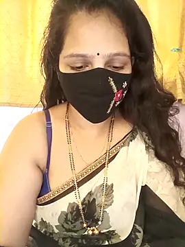 Snapshot of Rising_Smiler chatting on December 2025 05:46:01 AM Rising Smiler online show from December 2025 05:46:01 AM