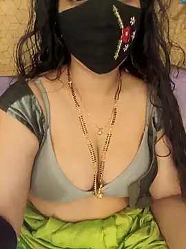 Snapshot of Rising_Smiler chatting on December 2025 06:28:01 PM Rising Smiler online show from December 2025 06:28:01 PM