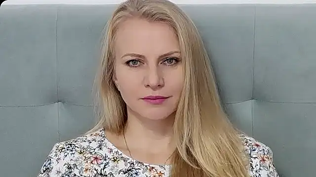 Snapshot of K__Adrienne chatting on October 2025 06:17:01 AM K  Adrienne online show from October 2025 06:17:01 AM
