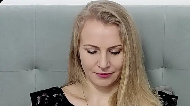 K  Adrienne online show from February 2026 06:50:01 AM