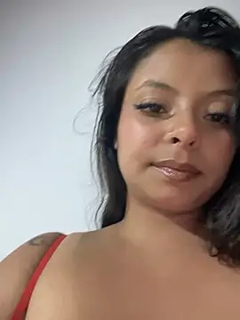 Snapshot of RsellAmb chatting on April 2026 04:13:02 AM RsellAmb online show from April 2026 04:13:02 AM