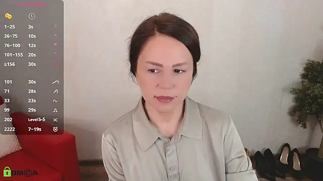 Snapshot of VickyGolden chatting on October 2025 05:31:02 AM VickyGolden online show from October 2025 05:31:02 AM