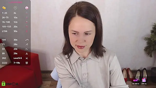 Snapshot of VickyGolden chatting on November 2025 05:06:01 AM VickyGolden online show from November 2025 05:06:01 AM