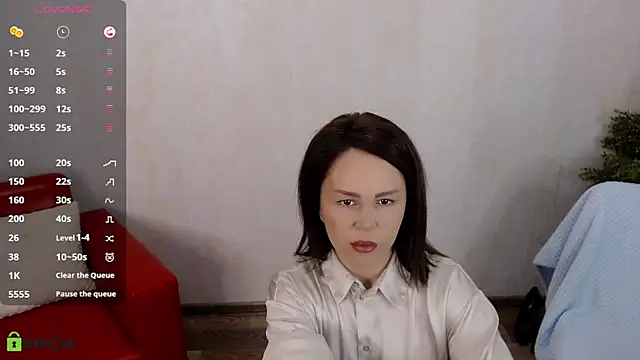 Snapshot of VickyGolden chatting on November 2025 04:56:02 AM VickyGolden online show from November 2025 04:56:02 AM