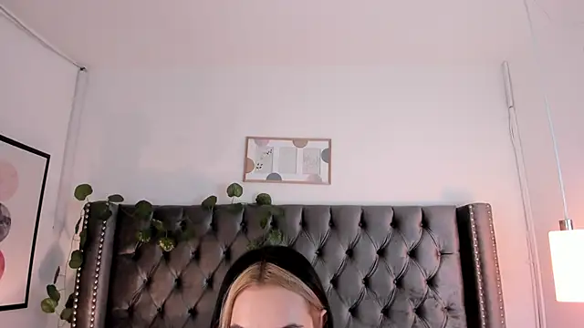 Kim Blane online show from December 2024 03:47:02 AM