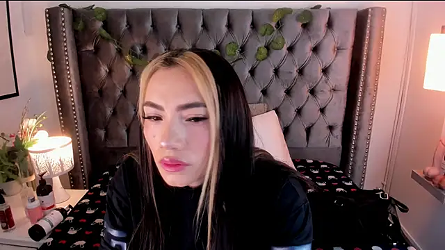 Kim Blane online show from February 2025 02:59:02 AM