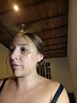 Snapshot of VickyHoult chatting on December 2024 11:54:01 PM VickyHoult online show from December 2024 11:54:01 PM