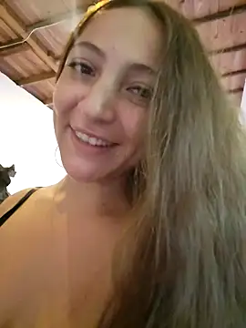 Snapshot of VickyHoult chatting on December 2024 10:30:01 PM VickyHoult online show from December 2024 10:30:01 PM