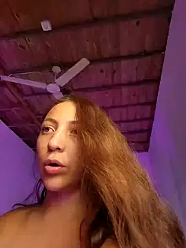 Snapshot of VickyHoult chatting on January 2025 11:20:01 PM VickyHoult online show from January 2025 11:20:01 PM