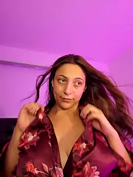 Snapshot of VickyHoult chatting on January 2025 11:25:01 PM VickyHoult online show from January 2025 11:25:01 PM