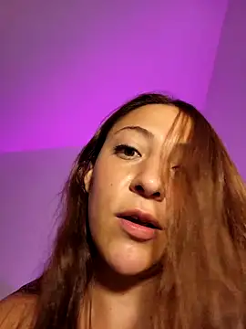 Snapshot of VickyHoult chatting on March 2025 12:20:01 AM VickyHoult online show from March 2025 12:20:01 AM