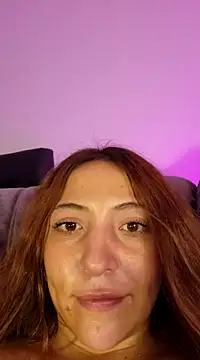 Snapshot of VickyHoult chatting on March 2025 10:43:02 PM VickyHoult online show from March 2025 10:43:02 PM