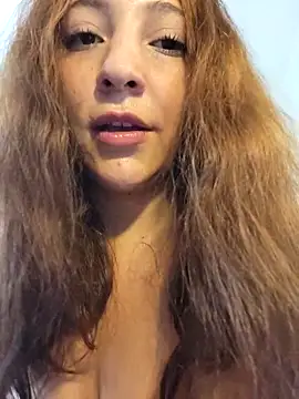 Snapshot of VickyHoult chatting on March 2025 09:58:01 PM VickyHoult online show from March 2025 09:58:01 PM