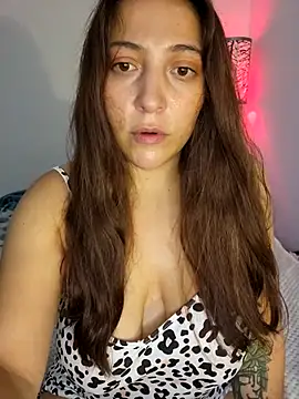 Snapshot of VickyHoult chatting on September 2025 09:47:02 PM VickyHoult online show from September 2025 09:47:02 PM