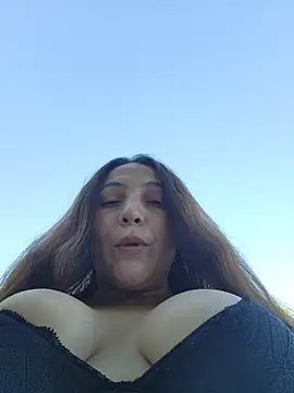 Snapshot of VickyHoult chatting on October 2025 09:22:01 PM VickyHoult online show from October 2025 09:22:01 PM