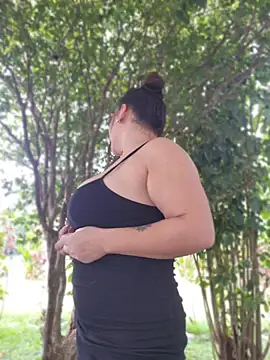 Snapshot of VickyHoult chatting on March 2026 07:50:01 PM VickyHoult online show from March 2026 07:50:01 PM