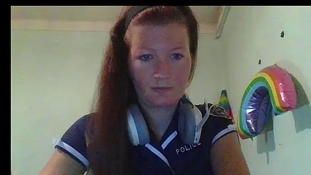 Snapshot of Analimado18 chatting on September 2025 09:29:02 PM Analimado18 online show from September 2025 09:29:02 PM