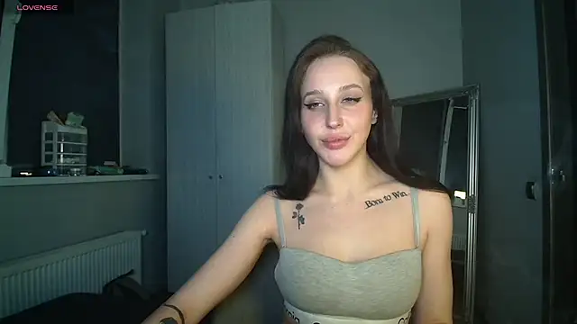 AliceTurnOn online show from March 2026 07:51:02 PM