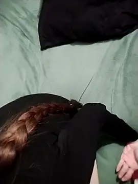 Snapshot of BarbierQueen chatting on November 2025 11:58:01 AM BarbierQueen online show from November 2025 11:58:01 AM