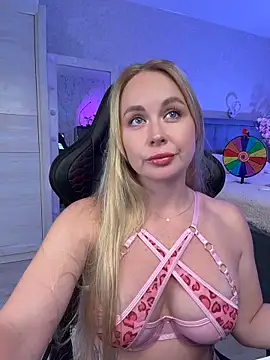 Snapshot of Kitty_Ricky chatting on April 2026 10:09:01 AM Kitty Ricky online show from April 2026 10:09:01 AM