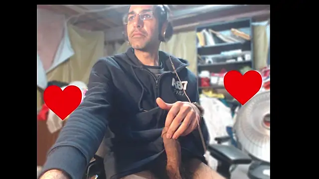 Snapshot of Gsmile1 chatting on March 2025 04:43:02 PM Gsmile1 online show from March 2025 04:43:02 PM