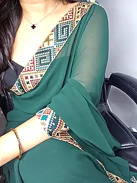 Snapshot of aliyaah_singh chatting on September 2025 05:14:01 PM aliyaah singh online show from September 2025 05:14:01 PM