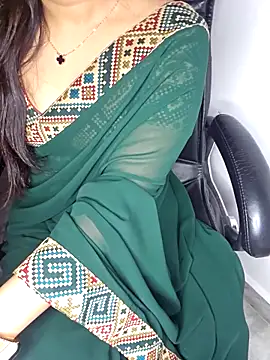 Snapshot of aliyaah_singh chatting on March 2026 06:14:02 PM aliyaah singh online show from March 2026 06:14:02 PM