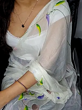 Snapshot of aliyaah_singh chatting on March 2026 06:35:01 PM aliyaah singh online show from March 2026 06:35:01 PM