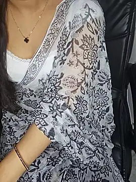 Snapshot of aliyaah_singh chatting on March 2026 06:11:01 PM aliyaah singh online show from March 2026 06:11:01 PM