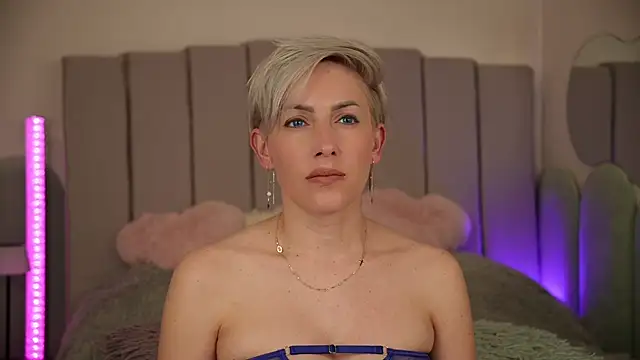 VickySecret96 online show from March 2025 06:12:02 PM