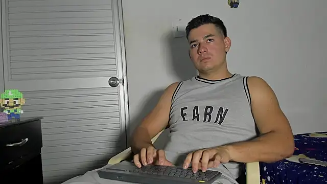 Snapshot of VincentSavage chatting on January 2026 08:40:02 AM VincentSavage online show from January 2026 08:40:02 AM