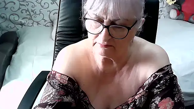 LolkaAlyss online show from February 2025 12:39:02 PM