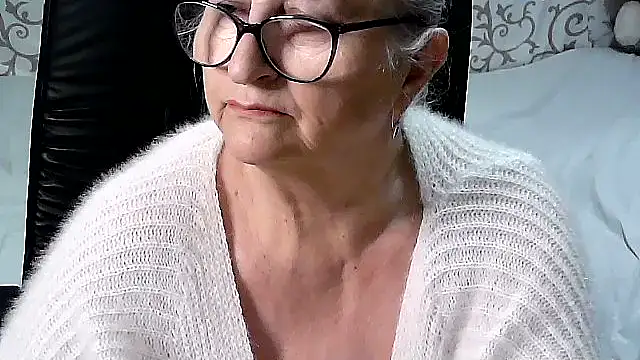 LolkaAlyss online show from February 2025 11:33:02 PM