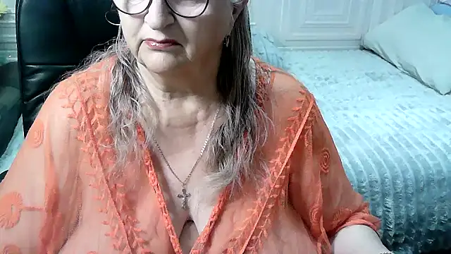 LolkaAlyss online show from April 2026 11:43:02 PM