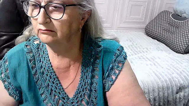Snapshot of LolkaAlyss chatting on June 2026 10:01:02 PM LolkaAlyss online show from June 2026 10:01:02 PM
