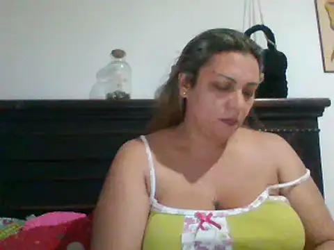 Snapshot of HallyGirlHot chatting on January 2026 11:54:01 PM HallyGirlHot online show from January 2026 11:54:01 PM