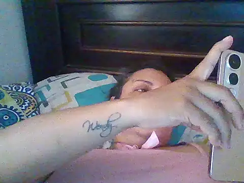 Snapshot of HallyGirlHot chatting on February 2026 04:28:02 PM HallyGirlHot online show from February 2026 04:28:02 PM