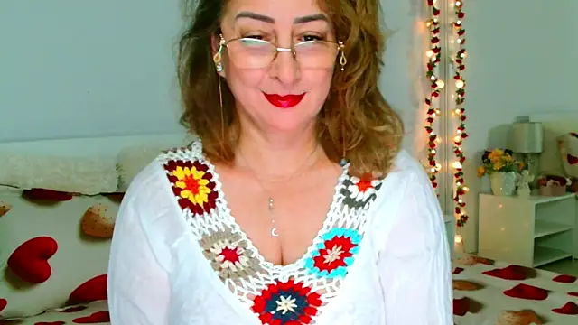 Snapshot of Tyana40 chatting on June 2026 01:08:02 AM Tyana40 online show from June 2026 01:08:02 AM