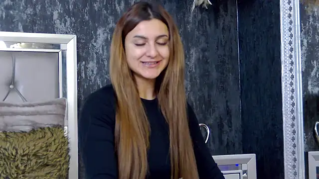 Snapshot of NicolePlay chatting on January 2025 05:37:01 AM NicolePlay online show from January 2025 05:37:01 AM