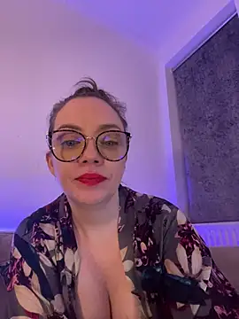 FemDom RubyKnightXXO online show from January 2025 06:49:01 PM