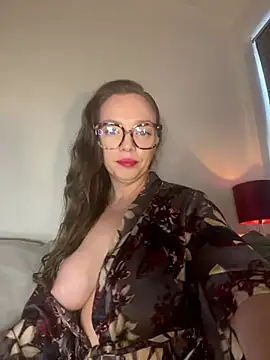 FemDom RubyKnightXXO online show from May 2026 06:20:01 PM