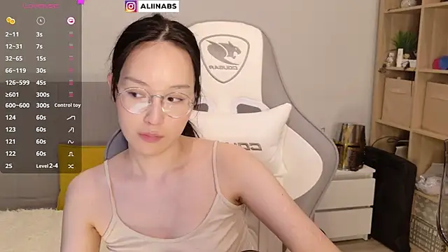 aliiiiiina online show from January 2025 10:52:01 AM