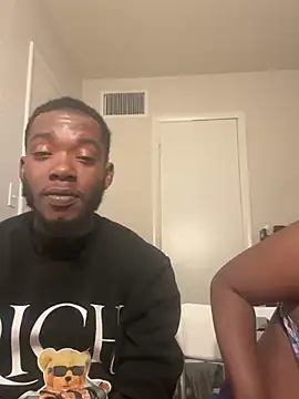 Snapshot of DancingLemonade chatting on January 2025 04:21:01 AM DancingLemonade online show from January 2025 04:21:01 AM